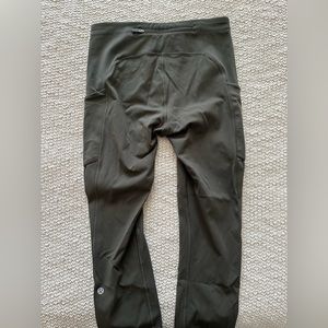 3/4 army green lulu lemon leggings
